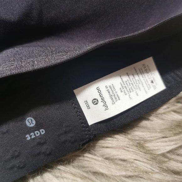 Lululemon Fine Form Bra Black SIze 32 DD - Picture 7 of 7